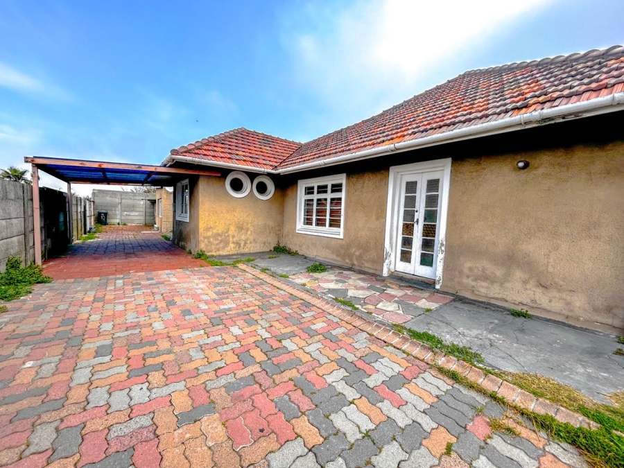 6 Bedroom Property for Sale in Surrey Estate Western Cape